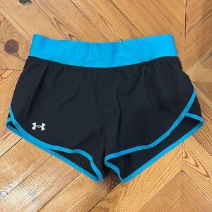 Women’s Under Armour fitted run shorts in medium